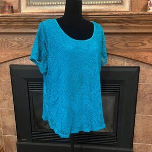 Lovely Teal Lace Blouse by Leo & Nicole!! XXL